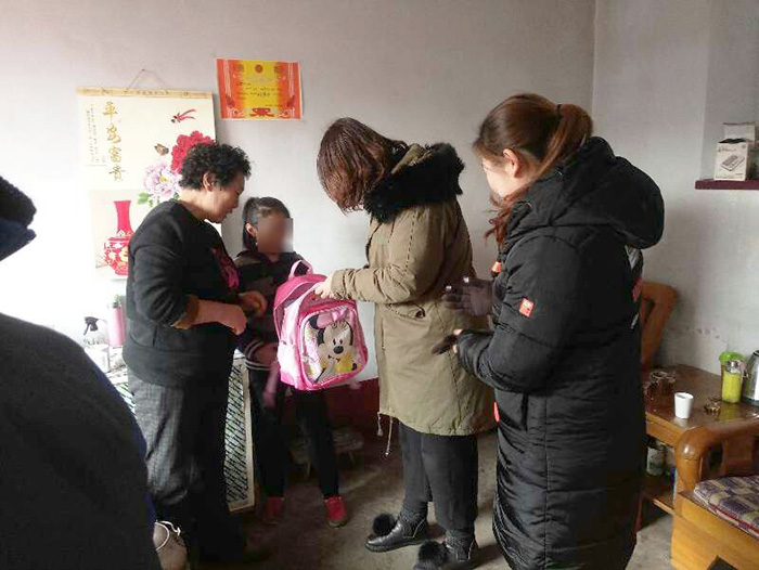 藍(lán)牙公司贈(zèng)送給小妤心的學(xué)習(xí)用具