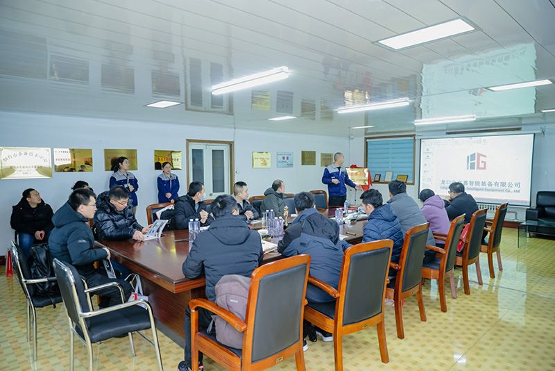 參會企業(yè)參觀考察我司